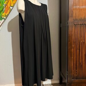 Calvin Klein Black Sleeveless Midi Pleated Dress